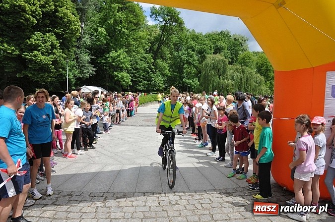 Zdjęcie w galerii na portalu naszraciborz.pl: VIII Raciborski Bieg Profilaktyczny, tym razem w parku Roth wiadomości z regionu