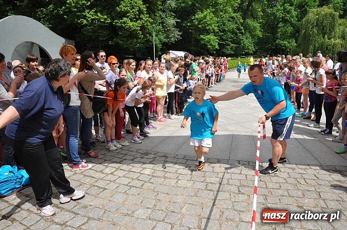 Zdjęcie w galerii na portalu naszraciborz.pl: VIII Raciborski Bieg Profilaktyczny, tym razem w parku Roth wiadomości z regionu