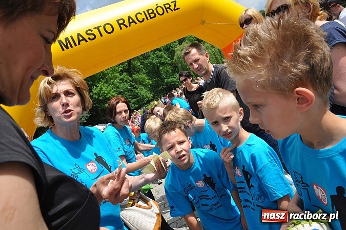 Zdjęcie w galerii na portalu naszraciborz.pl: VIII Raciborski Bieg Profilaktyczny, tym razem w parku Roth wiadomości z regionu