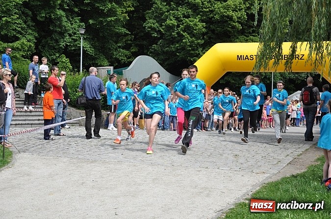 Zdjęcie w galerii na portalu naszraciborz.pl: VIII Raciborski Bieg Profilaktyczny, tym razem w parku Roth wiadomości z regionu