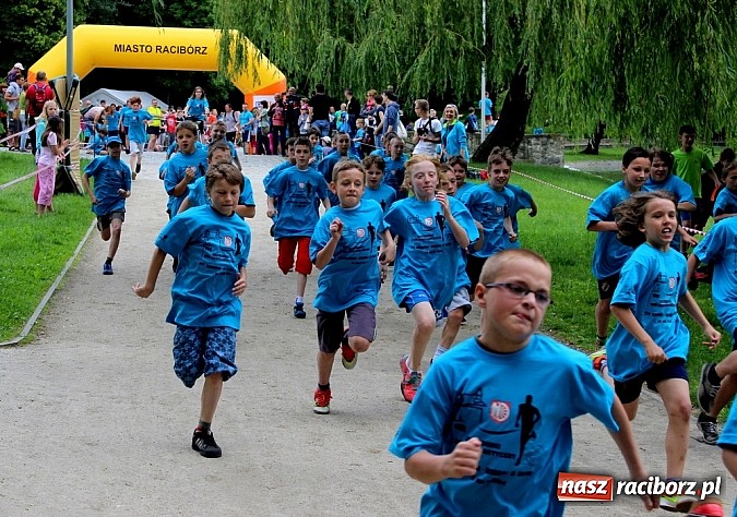 Zdjęcie w galerii na portalu naszraciborz.pl: VIII Raciborski Bieg Profilaktyczny, tym razem w parku Roth wiadomości z regionu