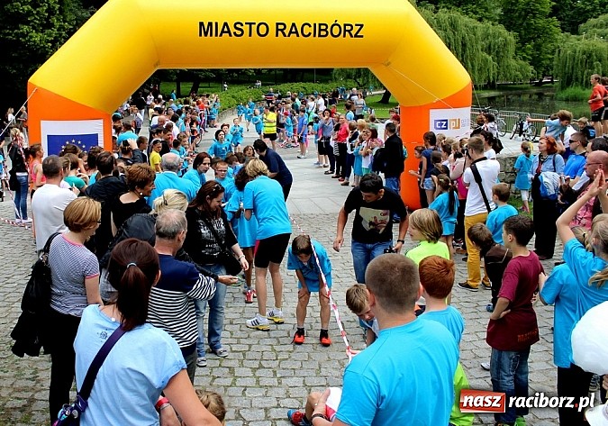 Zdjęcie w galerii na portalu naszraciborz.pl: VIII Raciborski Bieg Profilaktyczny, tym razem w parku Roth wiadomości z regionu