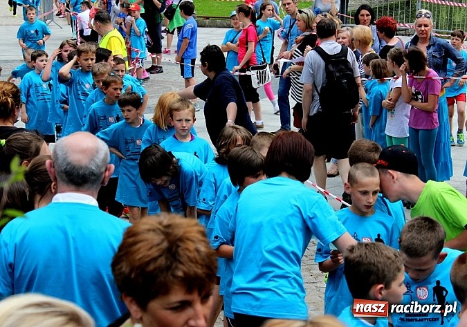 Zdjęcie w galerii na portalu naszraciborz.pl: VIII Raciborski Bieg Profilaktyczny, tym razem w parku Roth wiadomości z regionu