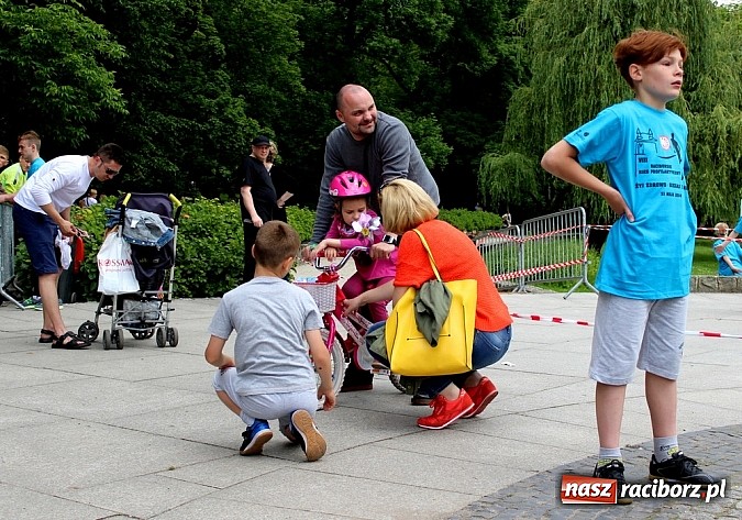 Zdjęcie w galerii na portalu naszraciborz.pl: VIII Raciborski Bieg Profilaktyczny, tym razem w parku Roth wiadomości z regionu