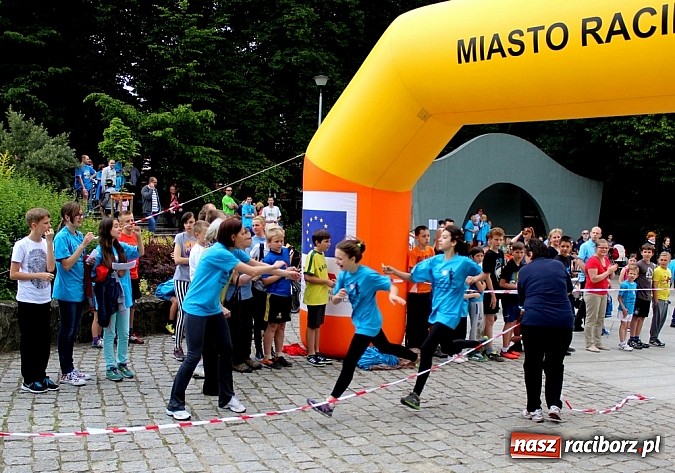 Zdjęcie w galerii na portalu naszraciborz.pl: VIII Raciborski Bieg Profilaktyczny, tym razem w parku Roth wiadomości z regionu