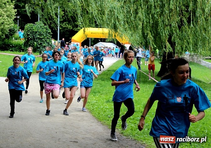 Zdjęcie w galerii na portalu naszraciborz.pl: VIII Raciborski Bieg Profilaktyczny, tym razem w parku Roth wiadomości z regionu