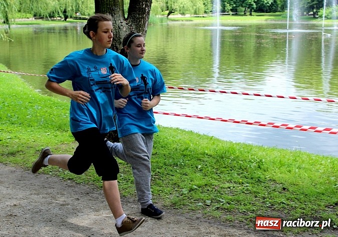 Zdjęcie w galerii na portalu naszraciborz.pl: VIII Raciborski Bieg Profilaktyczny, tym razem w parku Roth wiadomości z regionu