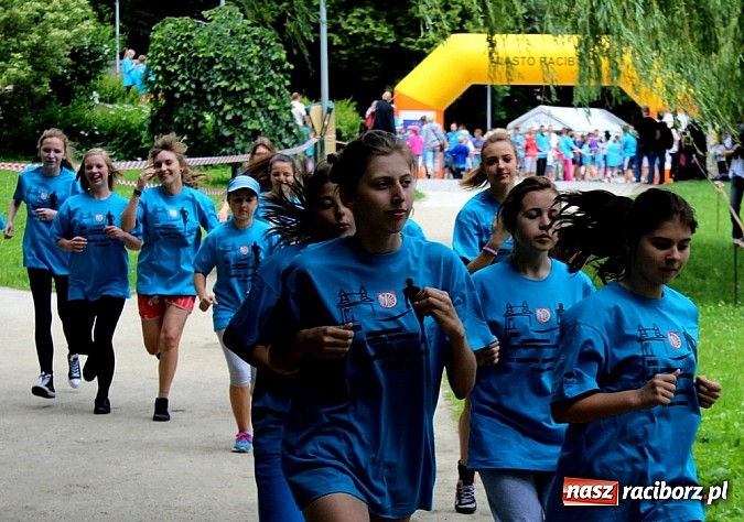 Zdjęcie w galerii na portalu naszraciborz.pl: VIII Raciborski Bieg Profilaktyczny, tym razem w parku Roth wiadomości z regionu