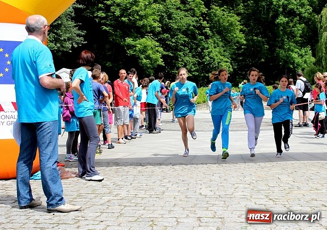 Zdjęcie w galerii na portalu naszraciborz.pl: VIII Raciborski Bieg Profilaktyczny, tym razem w parku Roth wiadomości z regionu