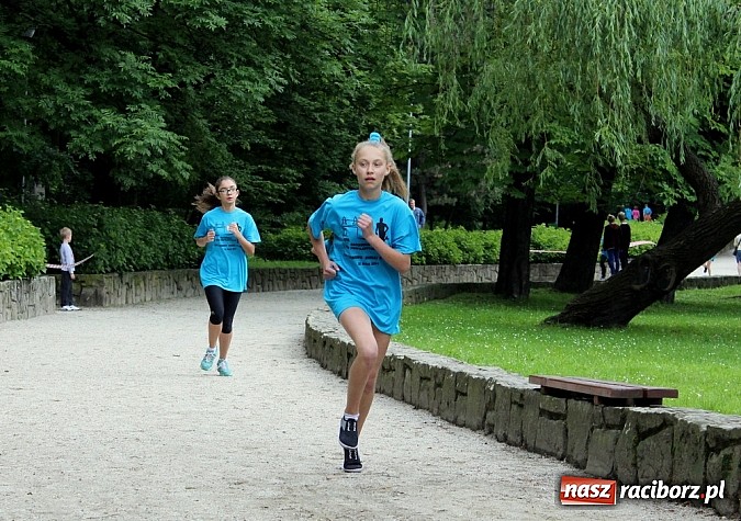 Zdjęcie w galerii na portalu naszraciborz.pl: VIII Raciborski Bieg Profilaktyczny, tym razem w parku Roth wiadomości z regionu
