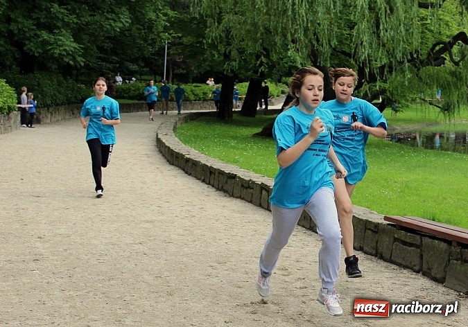Zdjęcie w galerii na portalu naszraciborz.pl: VIII Raciborski Bieg Profilaktyczny, tym razem w parku Roth wiadomości z regionu