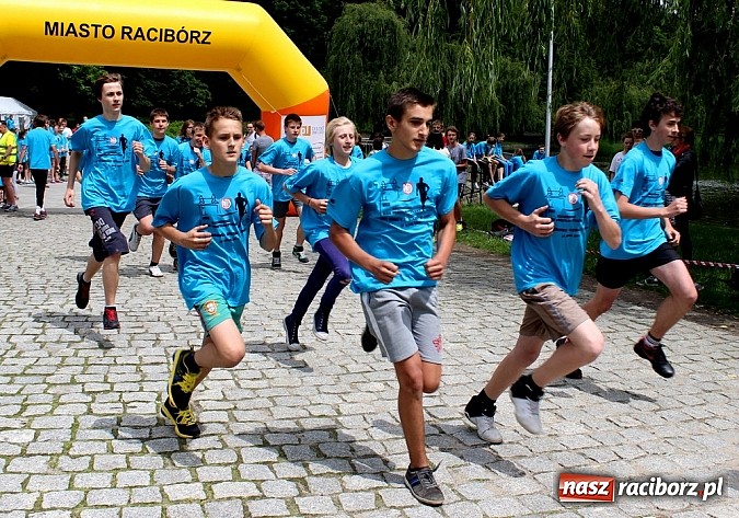 Zdjęcie w galerii na portalu naszraciborz.pl: VIII Raciborski Bieg Profilaktyczny, tym razem w parku Roth wiadomości z regionu