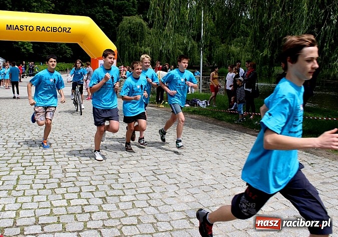 Zdjęcie w galerii na portalu naszraciborz.pl: VIII Raciborski Bieg Profilaktyczny, tym razem w parku Roth wiadomości z regionu