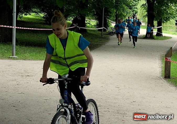 Zdjęcie w galerii na portalu naszraciborz.pl: VIII Raciborski Bieg Profilaktyczny, tym razem w parku Roth wiadomości z regionu
