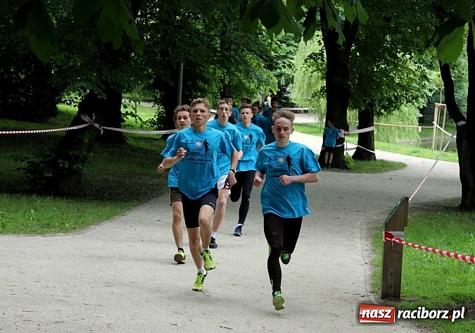 Zdjęcie w galerii na portalu naszraciborz.pl: VIII Raciborski Bieg Profilaktyczny, tym razem w parku Roth wiadomości z regionu