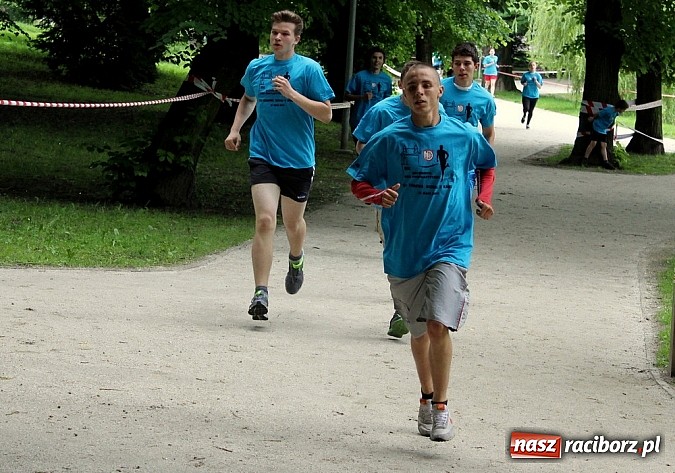 Zdjęcie w galerii na portalu naszraciborz.pl: VIII Raciborski Bieg Profilaktyczny, tym razem w parku Roth wiadomości z regionu