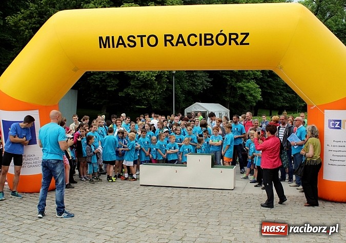 Zdjęcie w galerii na portalu naszraciborz.pl: VIII Raciborski Bieg Profilaktyczny, tym razem w parku Roth wiadomości z regionu