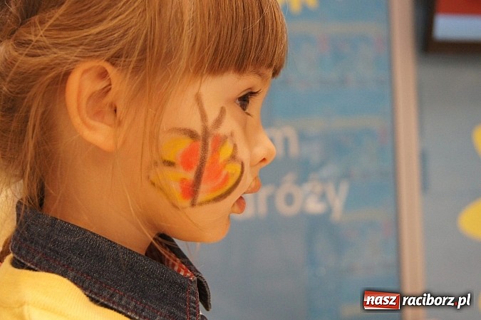 Zdjęcie w galerii na portalu naszraciborz.pl: Mnóstwo frajdy z okazji Dnia Dziecka w Auchan  wiadomości z regionu