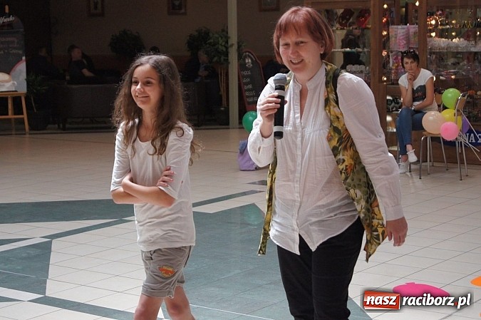 Zdjęcie w galerii na portalu naszraciborz.pl: Mnóstwo frajdy z okazji Dnia Dziecka w Auchan  wiadomości z regionu