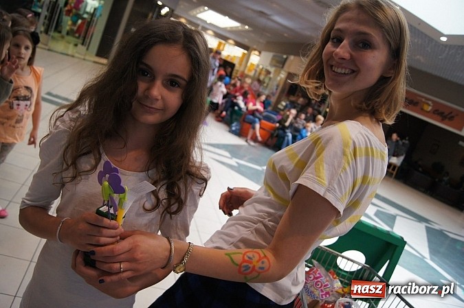 Zdjęcie w galerii na portalu naszraciborz.pl: Mnóstwo frajdy z okazji Dnia Dziecka w Auchan  wiadomości z regionu