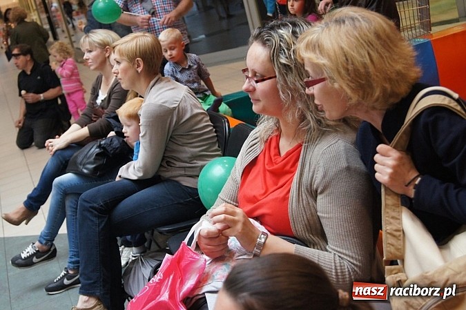 Zdjęcie w galerii na portalu naszraciborz.pl: Mnóstwo frajdy z okazji Dnia Dziecka w Auchan  wiadomości z regionu