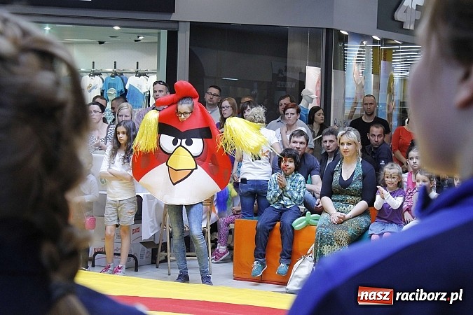 Zdjęcie w galerii na portalu naszraciborz.pl: Mnóstwo frajdy z okazji Dnia Dziecka w Auchan  wiadomości z regionu