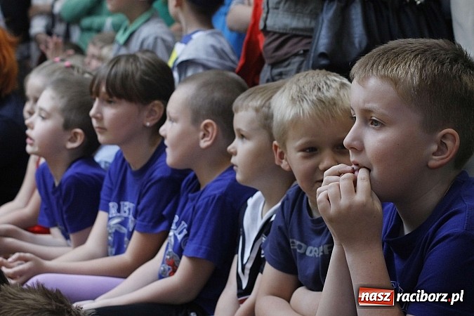 Zdjęcie w galerii na portalu naszraciborz.pl: Mnóstwo frajdy z okazji Dnia Dziecka w Auchan  wiadomości z regionu