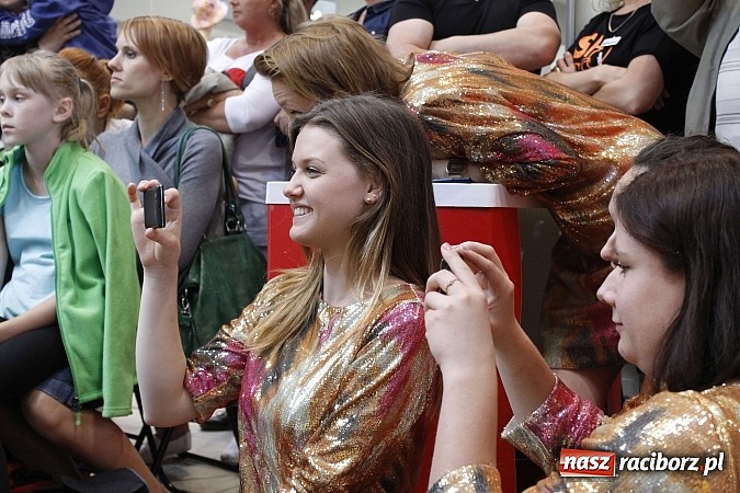 Zdjęcie w galerii na portalu naszraciborz.pl: Mnóstwo frajdy z okazji Dnia Dziecka w Auchan  wiadomości z regionu