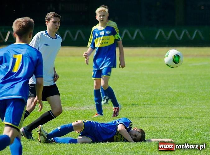 Zdjęcie w galerii na portalu naszraciborz.pl: Ikar Racibórz bezlitosny dla MKS Zaborze wiadomości z regionu