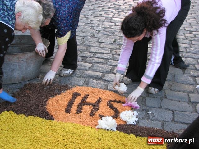 Zdjęcie w galerii na portalu naszraciborz.pl: Dywany z kwiatów odchodzą do lamusa? wiadomości z regionu