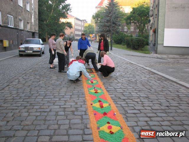 Zdjęcie w galerii na portalu naszraciborz.pl: Dywany z kwiatów odchodzą do lamusa? wiadomości z regionu