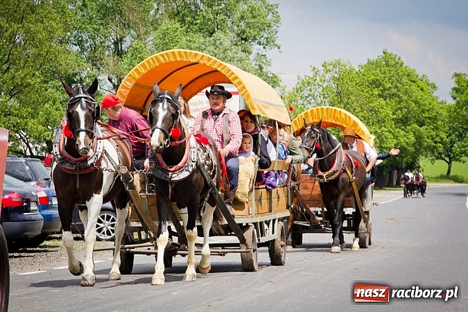 Zdjęcie w galerii na portalu naszraciborz.pl: Konna majówka w Pawłowie  wiadomości z regionu
