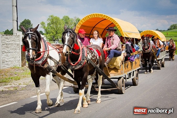 Zdjęcie w galerii na portalu naszraciborz.pl: Konna majówka w Pawłowie  wiadomości z regionu