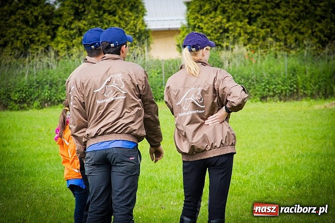 Zdjęcie w galerii na portalu naszraciborz.pl: Konna majówka w Pawłowie  wiadomości z regionu