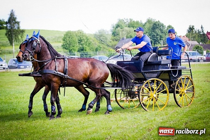 Zdjęcie w galerii na portalu naszraciborz.pl: Konna majówka w Pawłowie  wiadomości z regionu