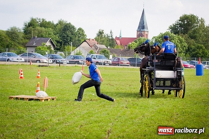 Zdjęcie w galerii na portalu naszraciborz.pl: Konna majówka w Pawłowie  wiadomości z regionu