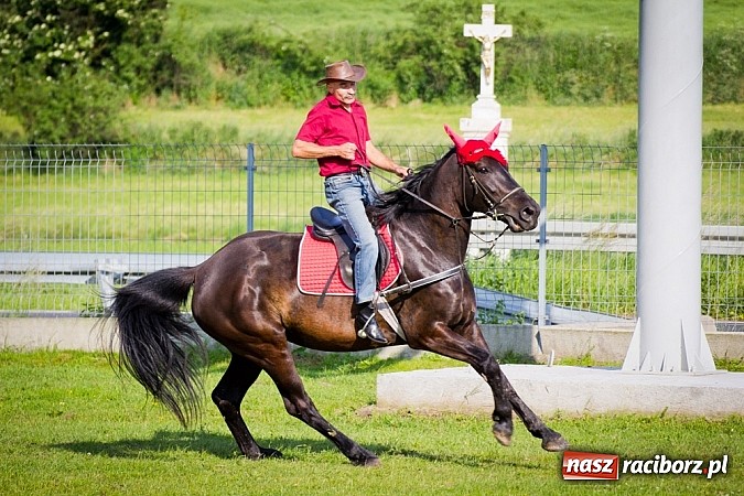 Zdjęcie w galerii na portalu naszraciborz.pl: Konna majówka w Pawłowie  wiadomości z regionu