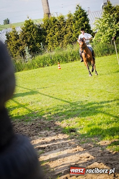 Zdjęcie w galerii na portalu naszraciborz.pl: Konna majówka w Pawłowie  wiadomości z regionu