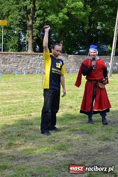 Zdjęcie w galerii na portalu naszraciborz.pl: Tworków bawi się na Nocy Świętojańskiej wiadomości z regionu