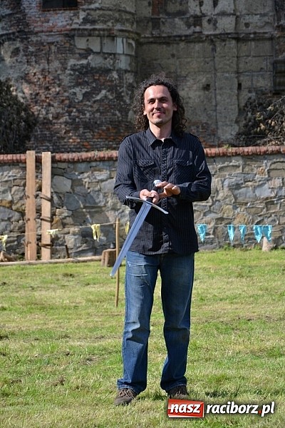 Zdjęcie w galerii na portalu naszraciborz.pl: Tworków bawi się na Nocy Świętojańskiej wiadomości z regionu