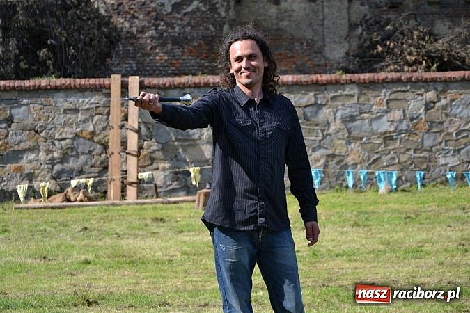 Zdjęcie w galerii na portalu naszraciborz.pl: Tworków bawi się na Nocy Świętojańskiej wiadomości z regionu