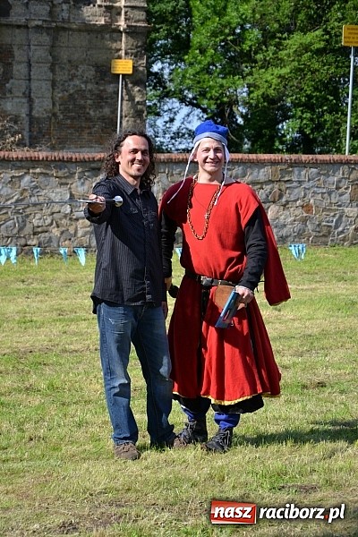 Zdjęcie w galerii na portalu naszraciborz.pl: Tworków bawi się na Nocy Świętojańskiej wiadomości z regionu