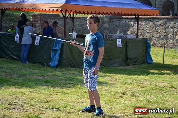 Zdjęcie w galerii na portalu naszraciborz.pl: Tworków bawi się na Nocy Świętojańskiej wiadomości z regionu