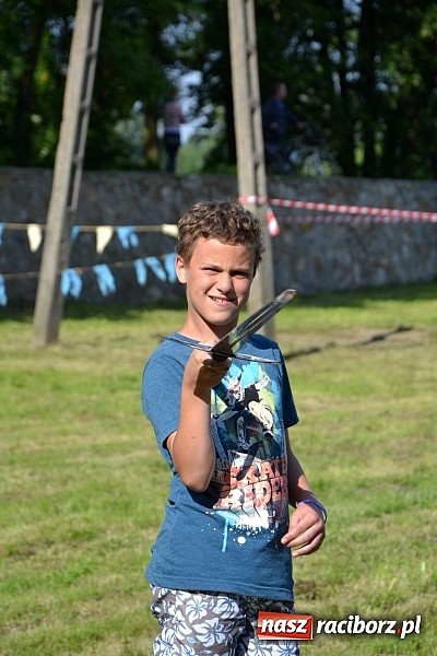 Zdjęcie w galerii na portalu naszraciborz.pl: Tworków bawi się na Nocy Świętojańskiej wiadomości z regionu