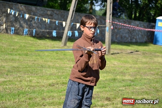 Zdjęcie w galerii na portalu naszraciborz.pl: Tworków bawi się na Nocy Świętojańskiej wiadomości z regionu