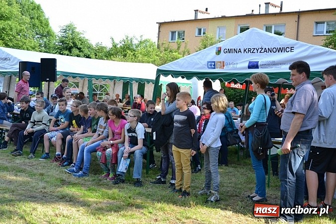 Zdjęcie w galerii na portalu naszraciborz.pl: Tworków bawi się na Nocy Świętojańskiej wiadomości z regionu