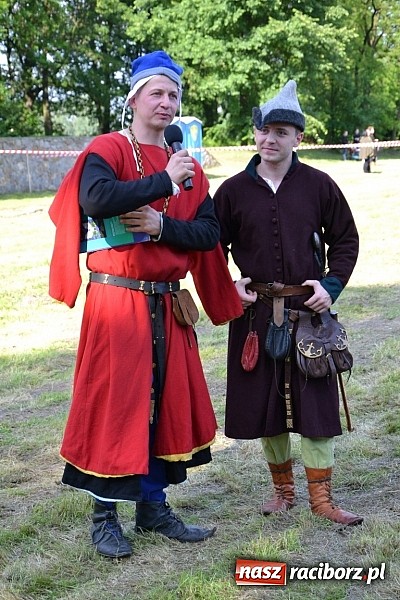 Zdjęcie w galerii na portalu naszraciborz.pl: Tworków bawi się na Nocy Świętojańskiej wiadomości z regionu