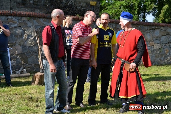 Zdjęcie w galerii na portalu naszraciborz.pl: Tworków bawi się na Nocy Świętojańskiej wiadomości z regionu