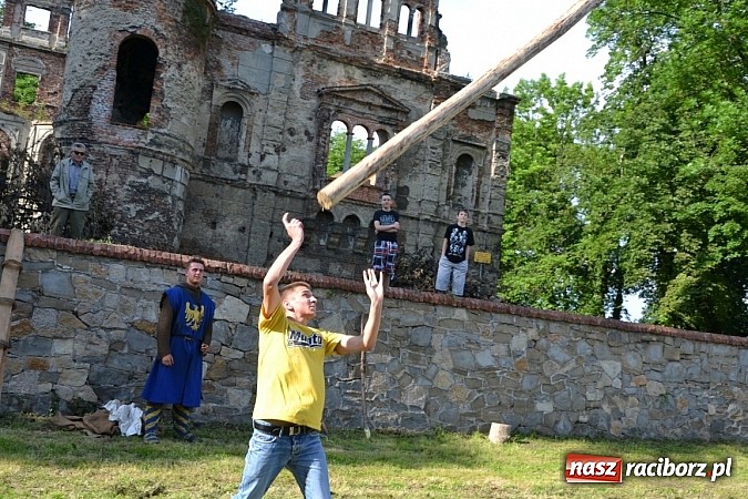 Zdjęcie w galerii na portalu naszraciborz.pl: Tworków bawi się na Nocy Świętojańskiej wiadomości z regionu