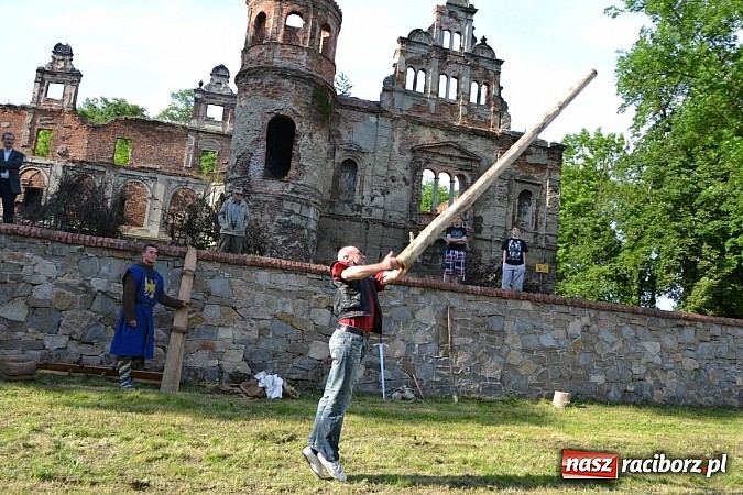 Zdjęcie w galerii na portalu naszraciborz.pl: Tworków bawi się na Nocy Świętojańskiej wiadomości z regionu